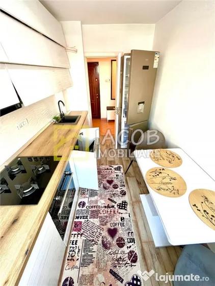 Apartament cu 2 camere decomandat în Republicii