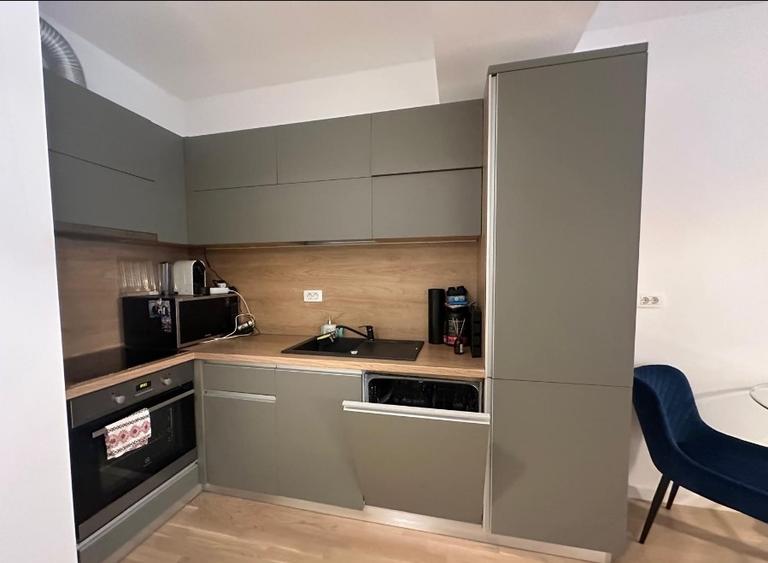 Apartament 2 Camere Stefan Cel Mare ,Metrou,Loc De Parcare,Terasa,et,4/10 - 1
