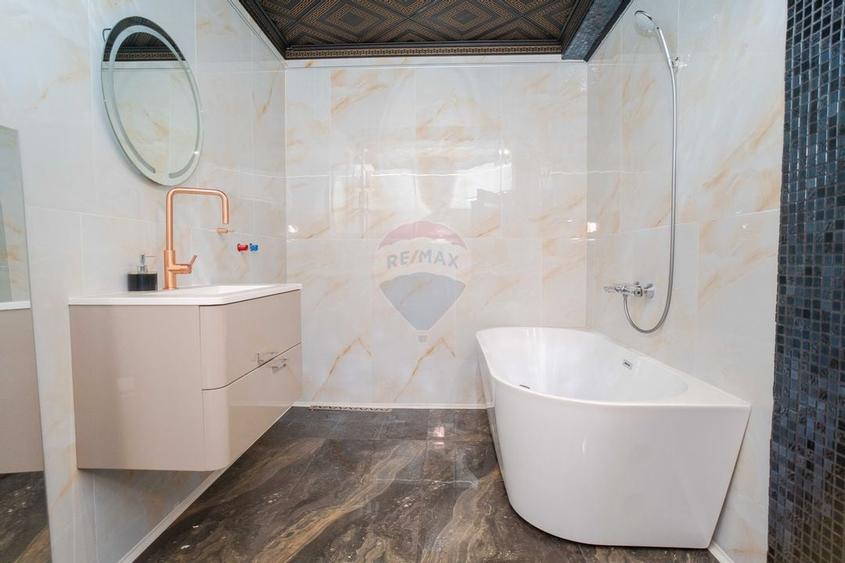 CLADIRE COMERCIALA CU SPATII OPEN SPACE - 25