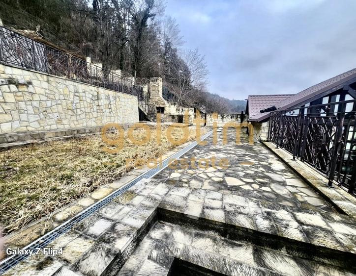 VILA IMPOZANTA P+3 /TEREN 800MP/ VEDERE PANORAMICA ASUPRA ORASULUI/ULTRACENTRAL - 36