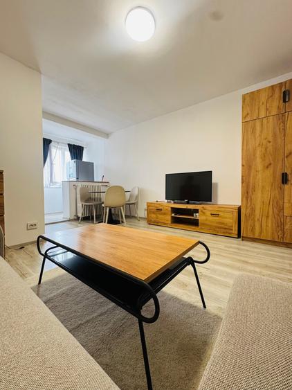 Garsoniera Brancoveanu, Izvorul Rece,Bloc 1977 - 2