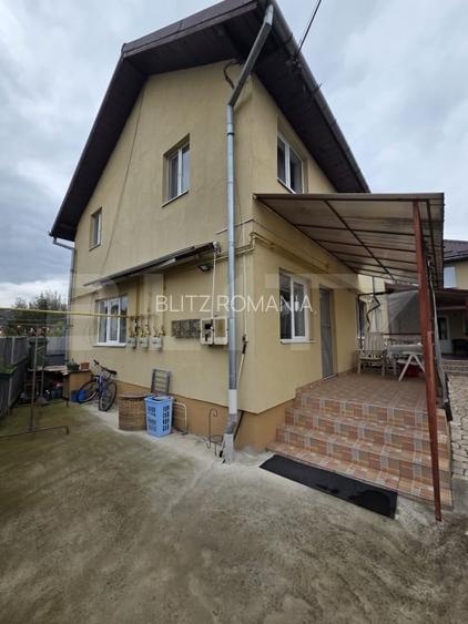 Casa tip triplex de vanzare, 100 mp, zona Centrala
