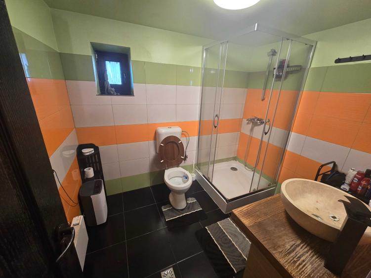 Casă cu 2 camere în Central