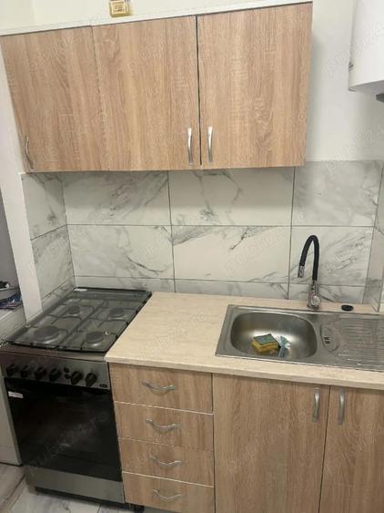 Inchiriez garsoniera - 2