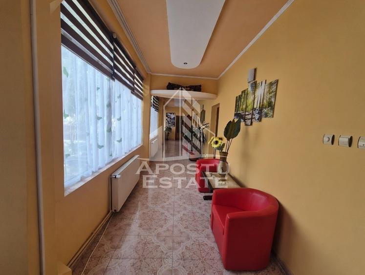 Casă spațioasă cu 2 locuințe și teren generos de 5.755 mp în Șandra - 5