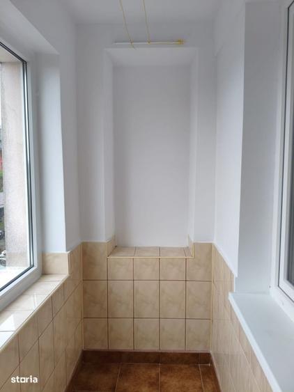 Apartament de 2 camere, decomandat, 50 mp, zona 1 Decembrie 1918 - 12