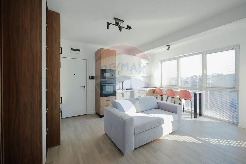 Apartament de închiriat cu 2 camere și parcare, ultracentral, Oradea - 1