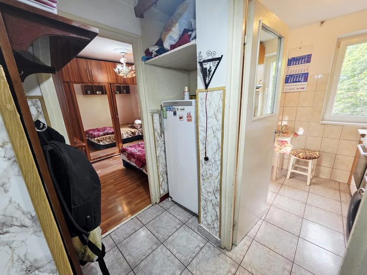 Apartament 3 camere, decomandat, etaj 2, zona Baraolt - 8