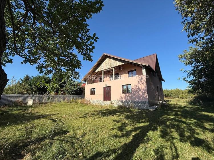 Casă 5 camere, Hadambu, 181mp