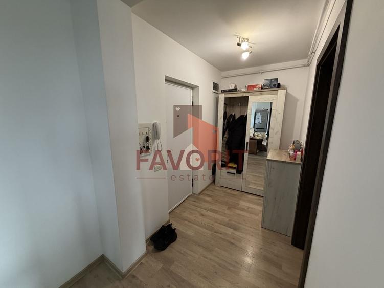 Spatios. Mobilat si utilat. Pozitie excelenta. - 14