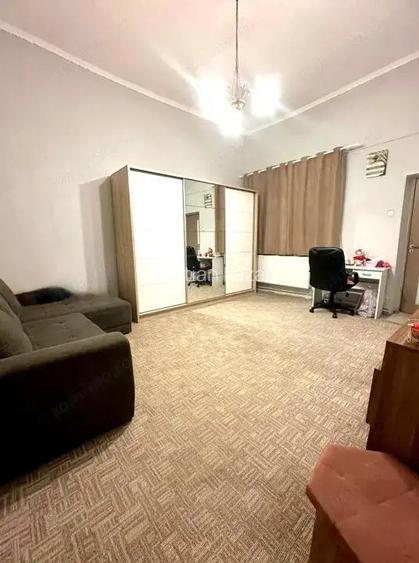 Apartament cu 3 camere la casa cu acces auto in curte Centru Oradea Apartament cu 3 camere la casa cu acces auto in curte Centru Oradea