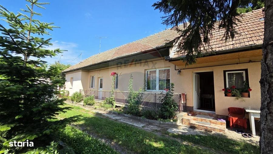 Casă cu 3 camere în Dumbrăvioara