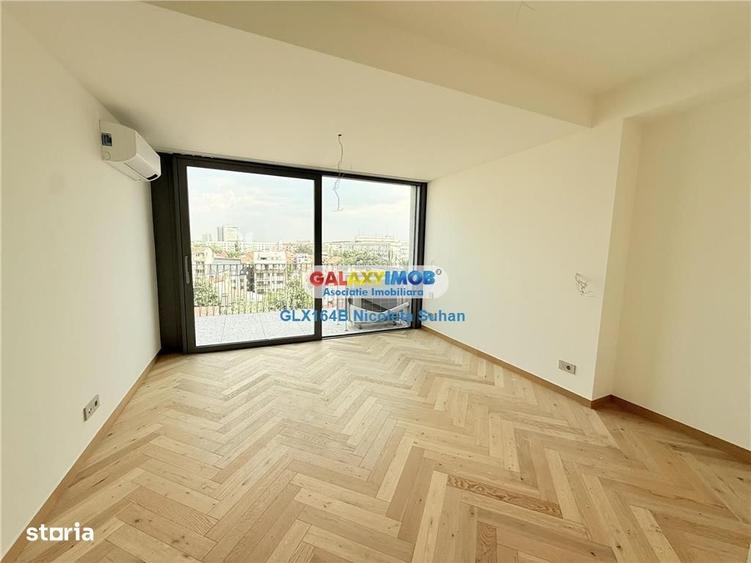 Apartament cu 4 camere în Victoriei