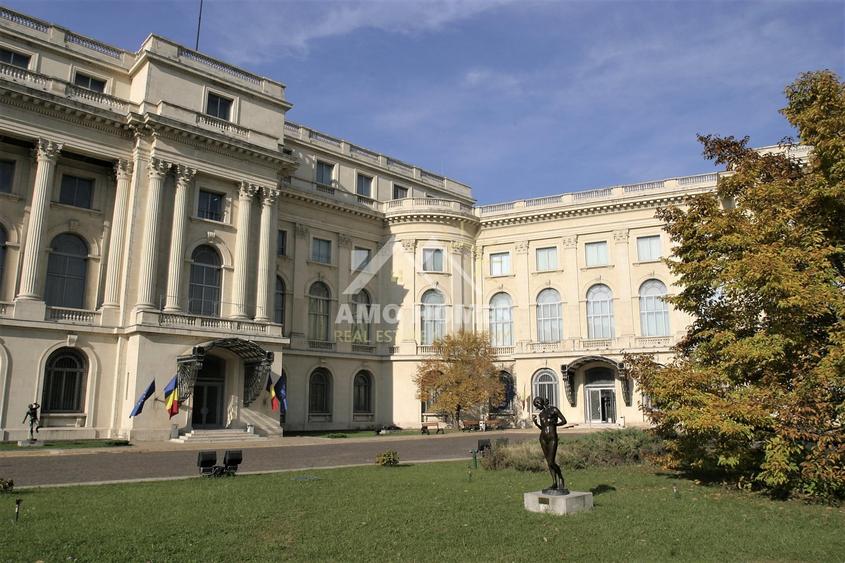 Apartament cu 2 camere decomandat în Calea Victoriei