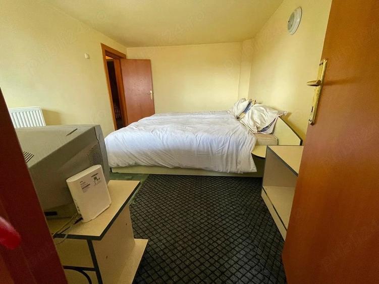 Casă cu 12 camere cu Teren 360 Mp în Rânca