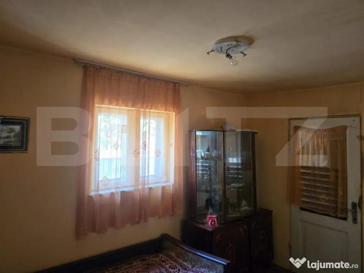 Casă cu 3 camere cu Teren 1100 Mp în Central
