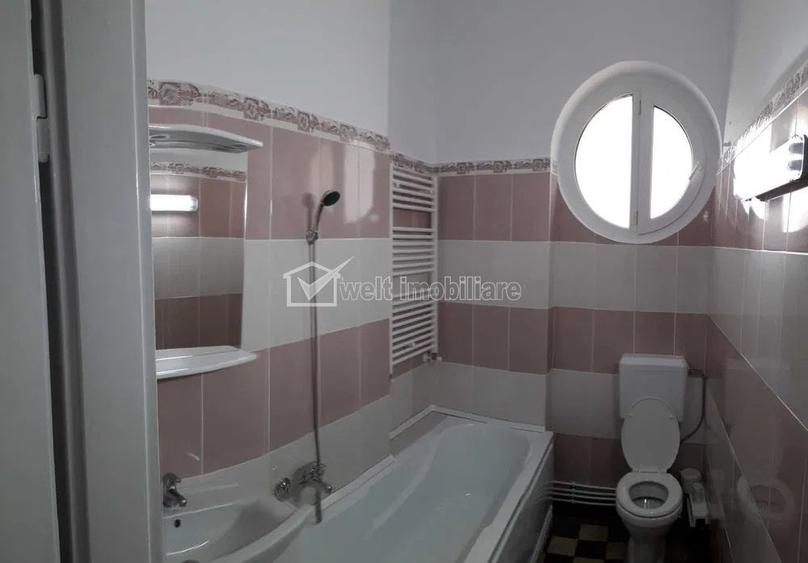 Garsonieră decomandată în Central