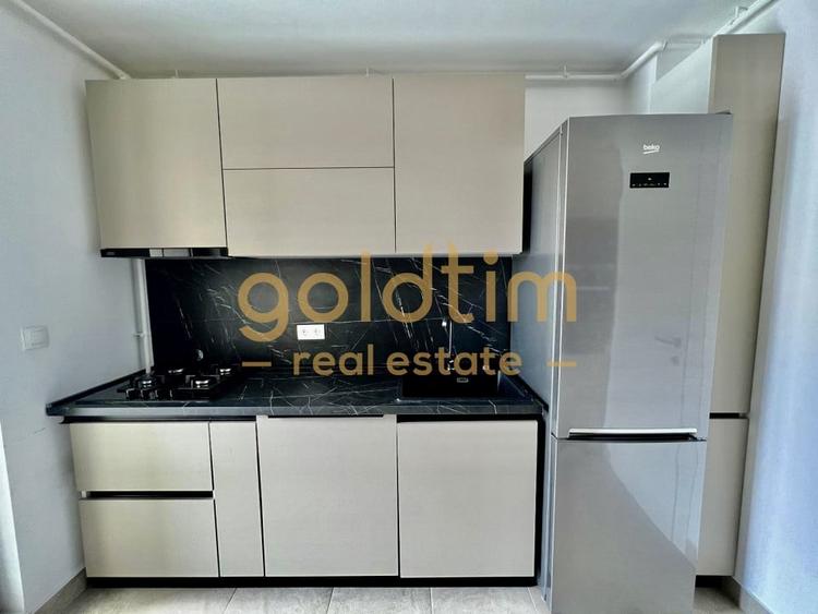 Apartament cu 3 camere semidecomandat, mobilat în Pipera