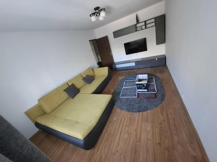 Apartament cu 2 camere decomandat în Apărătorii Patriei