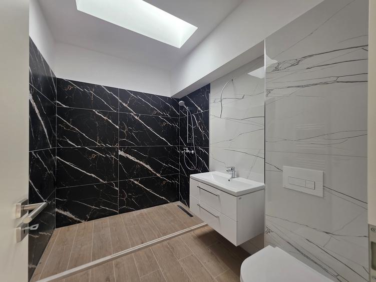 Apartament cu 3 camere decomandat în Râșnov