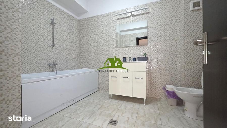 Apartament cu 4 camere în Central