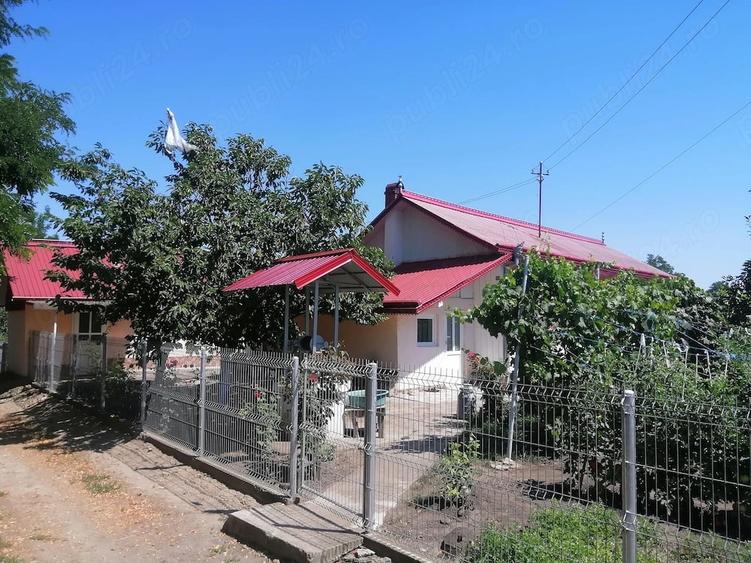 Casă cu 2 camere cu Teren 1000 Mp în Havârna