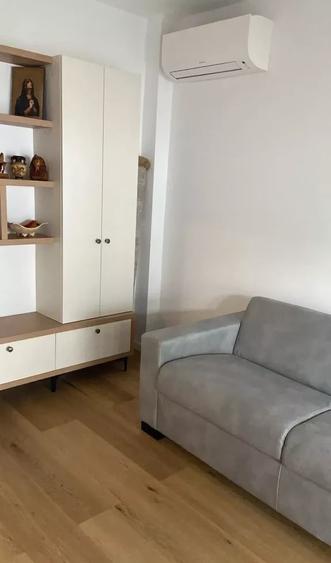 Apartament cu 3 camere semidecomandat, mobilat în Bucureștii Noi