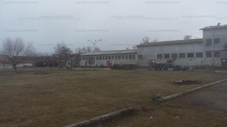 Spațiu comercial, de 1,419 mp, în Mișca