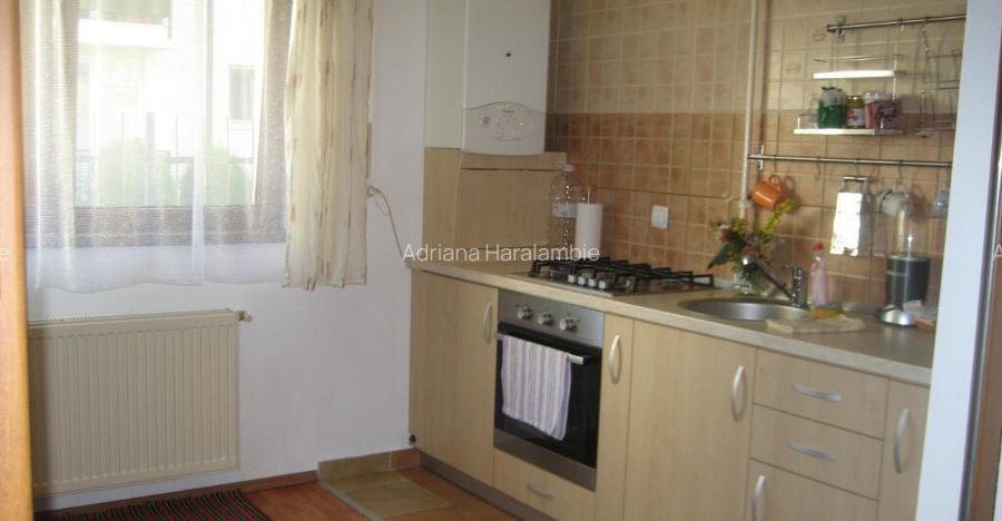 Inchiriem apartament decomandat, 2 camere, nord est Inchiriem apartament decomandat, 2 camere, nord est