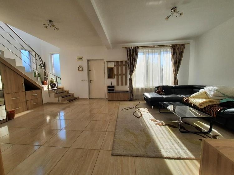 FARA COMISION in Bacu aproape asfalt casa gata mobilata cu 4 camere P+1+pod 560m - 26