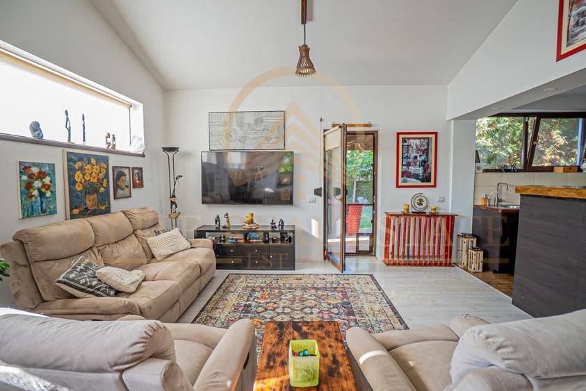 Viluta cocheta cu curte frumoasa in Mamaia Sat! - 7