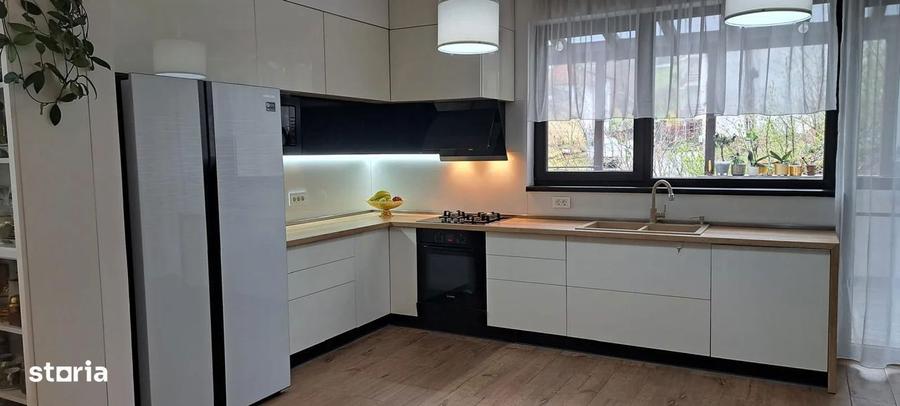 Re?edin?a exclusivista cu panorama spectaculoasa Drumul Poienii, BV - 4