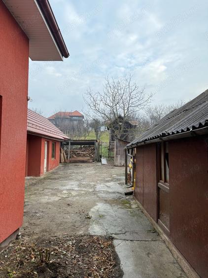 Casa de vanzare cu mansarda si gradina - 5