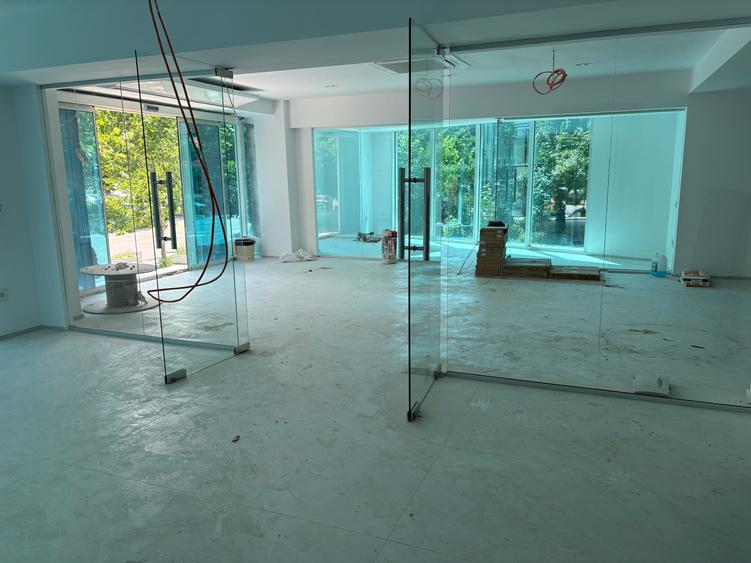 Unirii, spatiu comercial, 190mp+150mp terasa, 5500Euro/luna+TVA - 1