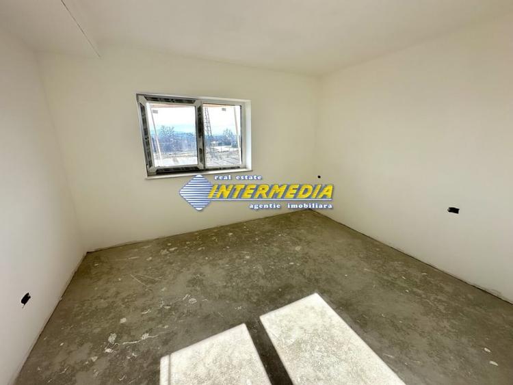 Casa noua in Cetate 4 camere teren 340 mp finisata 90 % - 5