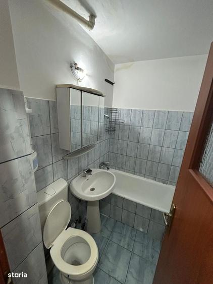 Garsonieră decomandată în Central