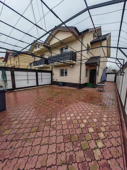 Casa cu 3 dormitoare, 3 bai, bucatarie mare, gradinita si scoala la 200m - 4