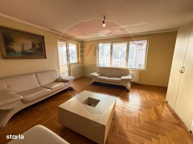 De vanzare Casa spatioasa cu teren 1.000 mp Beverly Hills, Sanmartin - 7