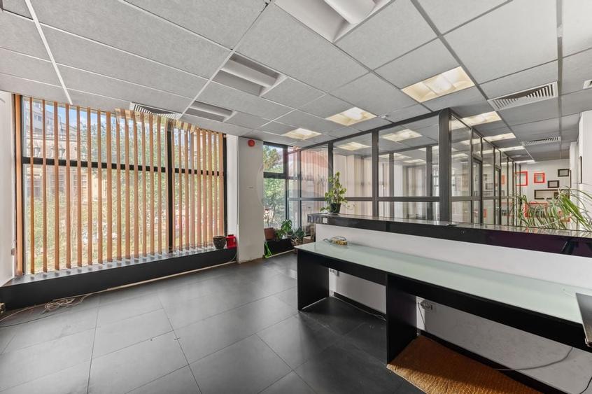 Spatiu comercial de inchiriat in zona Piata Romana - 22