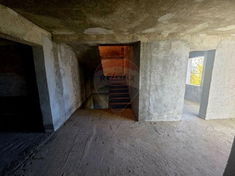 Casă / Vilă cu 5 camere de vânzare - 27