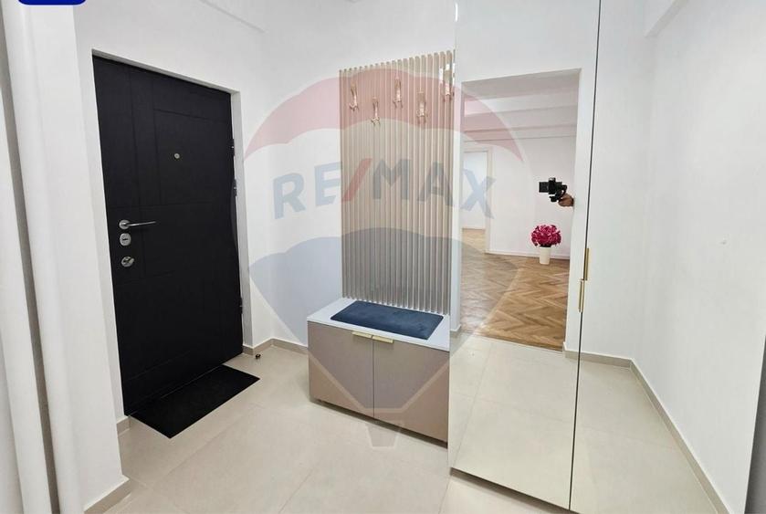 Apartament 4 camere de închiriat – Bd. Unirii / Str. Vulturilor 25 - 4