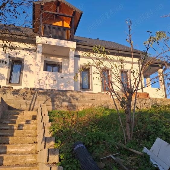 Vand casa P+M (2020) cu teren 2.860 m , ?igana?i strada principala - 2