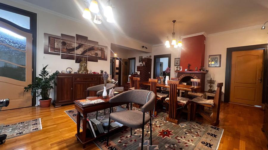 Casa cu Istorie și teren generos+clădire pentru afacere sau Evenimente-Hălchiu - 1