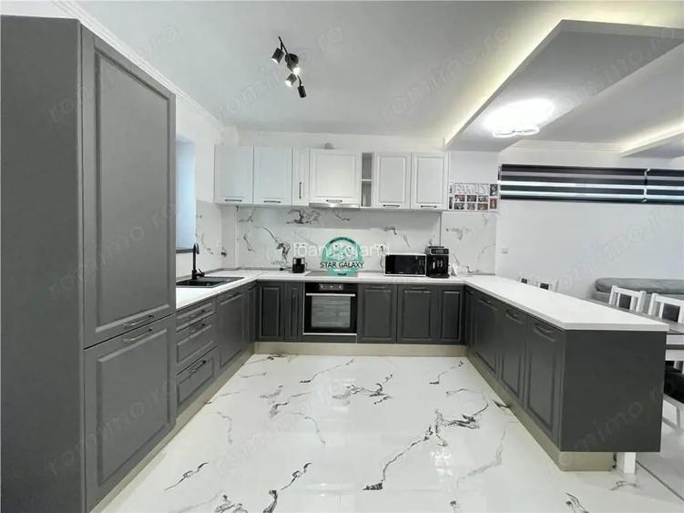 Apartament cu 3 camere, modern, parcare subterana, str. Revolutiei Apartament cu 3 camere, modern, parcare subterana, str. Revolutiei