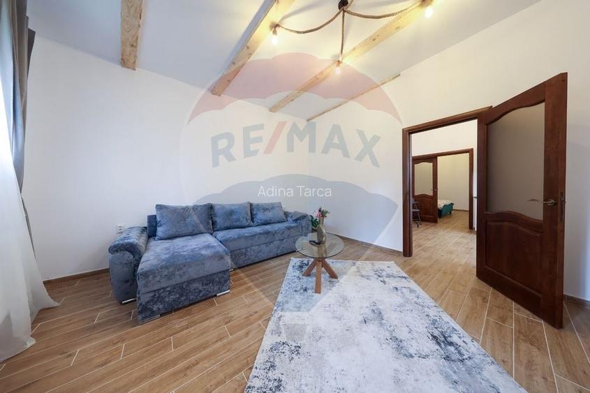 Casa cu 2 camere + curte 40 mp in zona Centrul Istoric