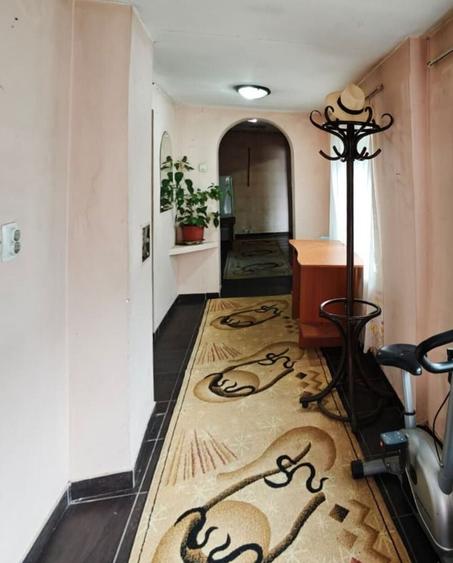 Se oferă spre vânzare casă 3 camere individuală la curte zona Salaj - 2