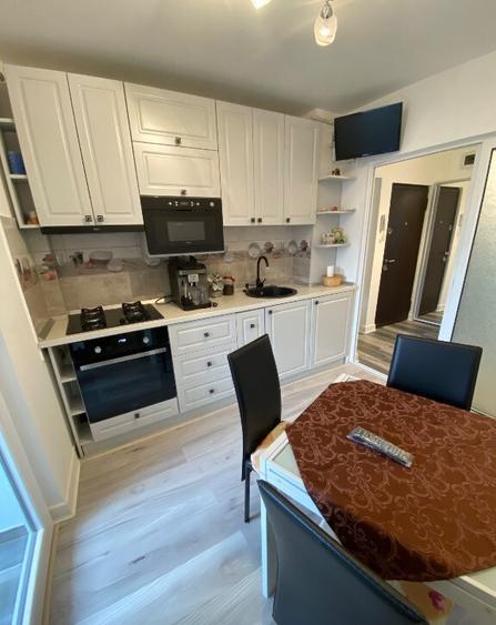 Apartament 2 camere decomandat, renovat - etaj 3/4 zona de sus - 2