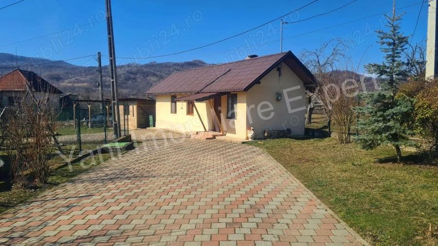 Casa de vacan?a de vanzare in comuna Corbeni, jude? Arge?. - 9