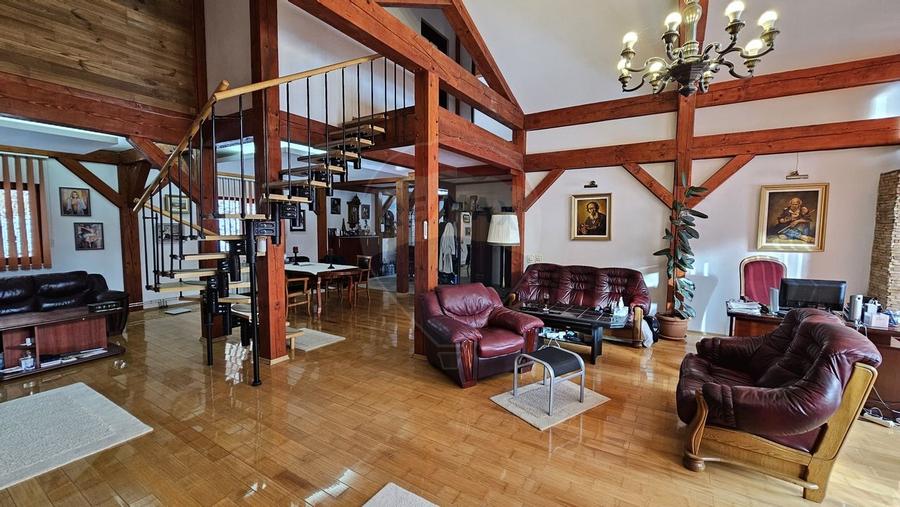 Vila de lux cu 4 camere de vanzare in Campulung Moldovenesc, Suceava - 15