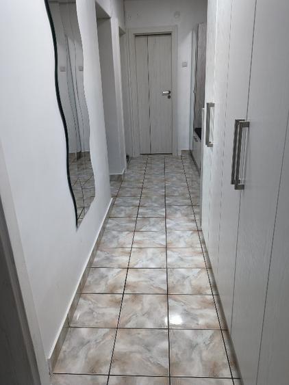 Apartament 2 camere , decomandat , etaj 2 , km 0 ( cu loc parcare ). 0736003786 - 3
